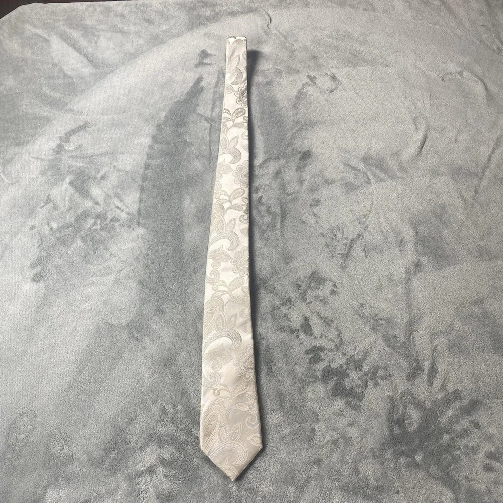 Sean John Tie Mens One Size Beige Paisley‎ 100% Silk Classic Woven Necktie